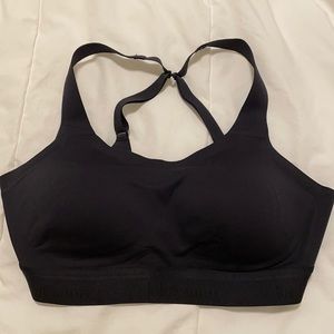 Lululemon black sports bra C32